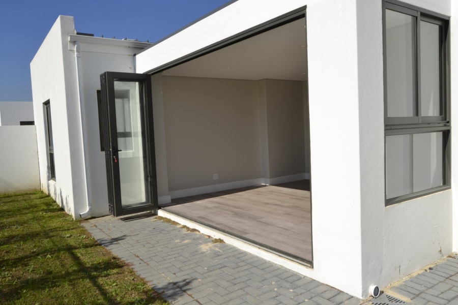  Bedroom Property for Sale in Croydon Gardens Estate Western Cape